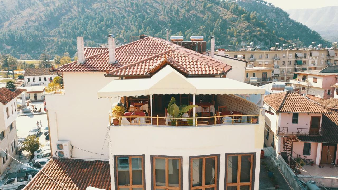 Hotel Pasarela Berat Exteriér fotografie
