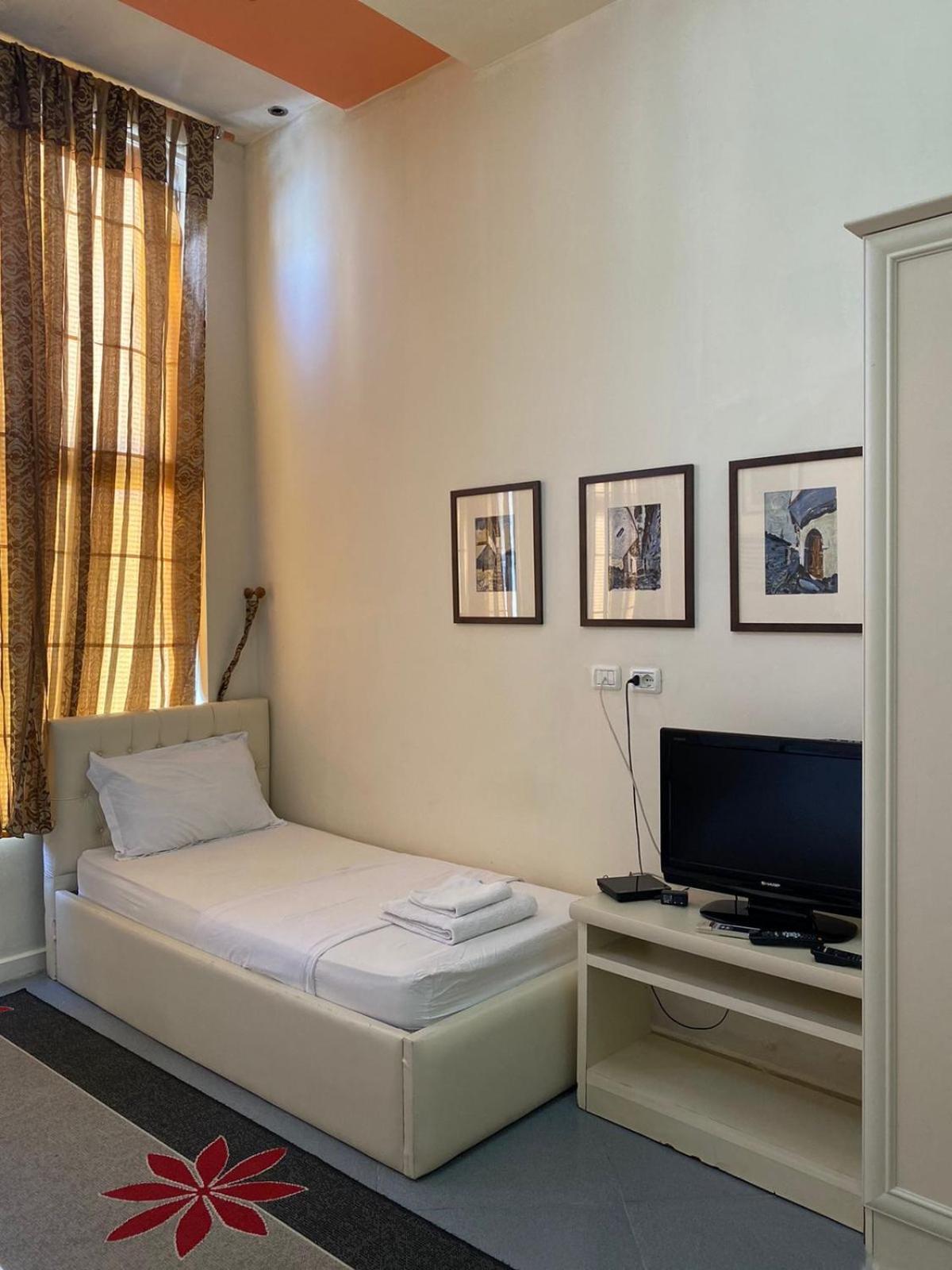 Hotel Pasarela Berat Exteriér fotografie